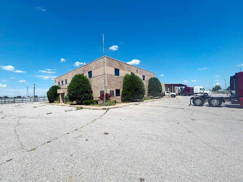 Primary Photo Of 5801 SW 11th St, Oklahoma City Service For Lease
