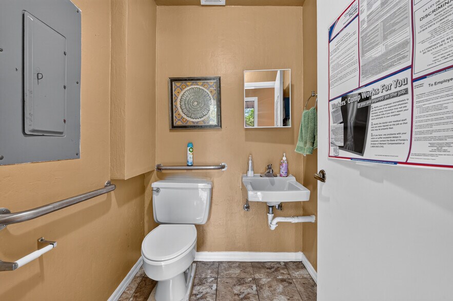 More Photos Of 20420 NW 243rd Dr, High Springs Apartments For Sale