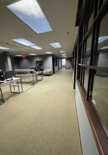 More Photos Of 2560 Foxfield Rd, St Charles Office For Lease