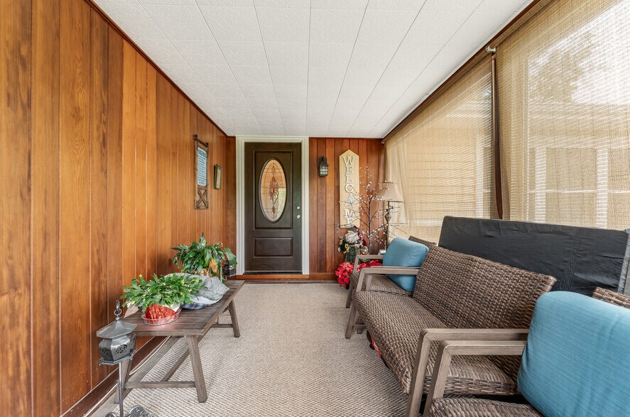 More Photos Of 417 Mountain Rd, Lebanon Specialty For Sale