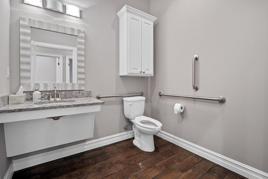 More Photos Of 6281 E 120th Ct, Tulsa Medical For Lease