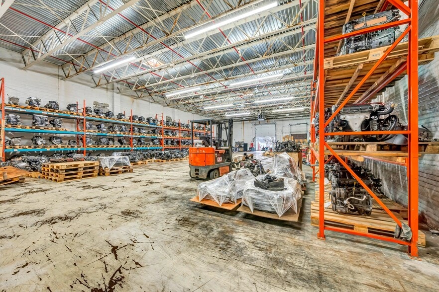 More Photos Of 263-275 Park Ave, East Hartford Warehouse For Lease