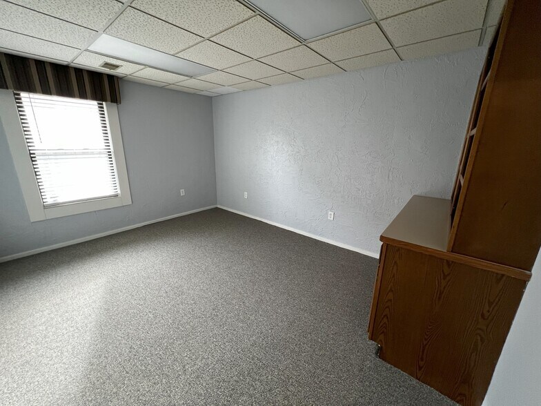 More Photos Of 4920 Reed Rd, Columbus Loft Creative Space For Lease