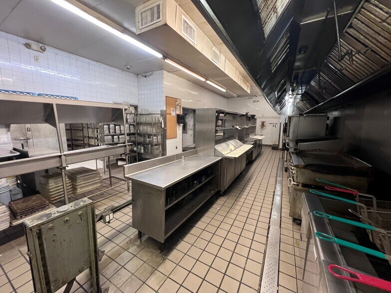More Photos Of 203 Nanticoke Rd, Essex Restaurant For Sale