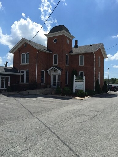 Primary Photo Of 213 S Court St, Crown Point Loft Creative Space For Lease