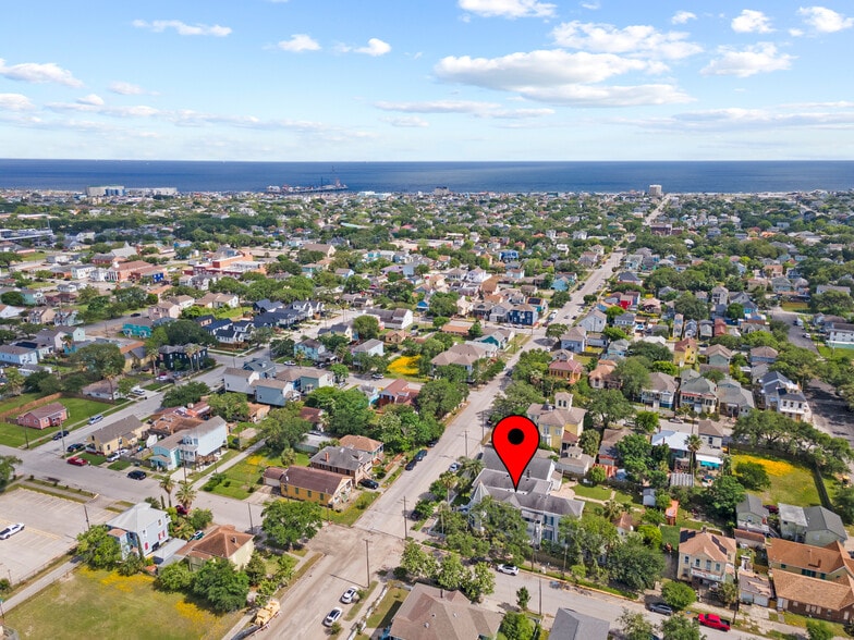 More Photos Of 1103 33rd St, Galveston Hotel For Sale