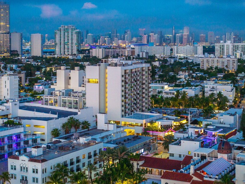 More Photos Of 124 11th St, Miami Beach Hotel For Sale