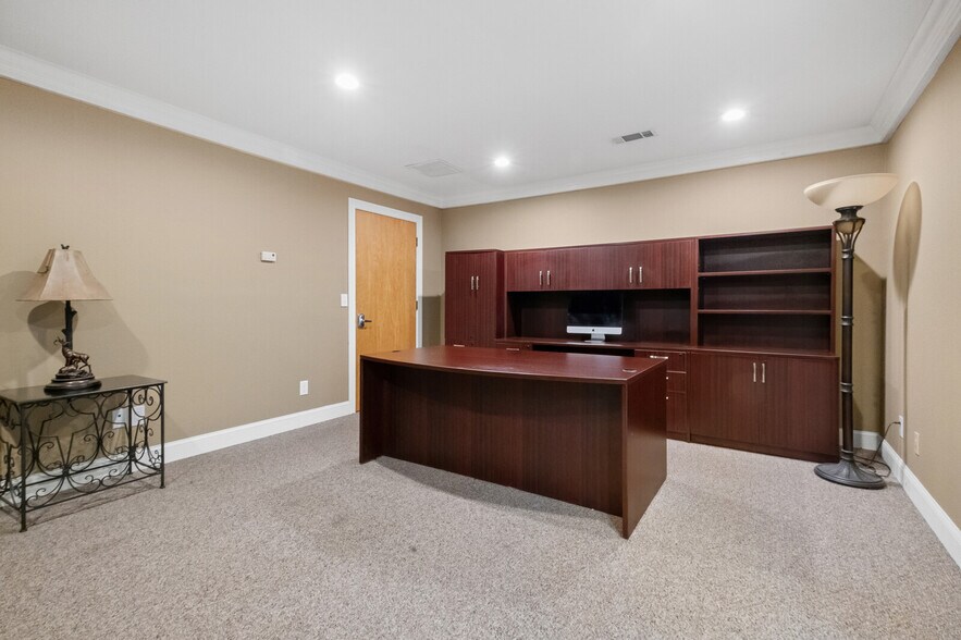 More Photos Of 814 E Cherokee Ave, Sallisaw Religious Facility For Sale