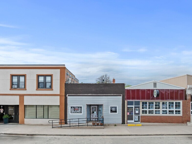 Primary Photo Of 206 Main St, Stanley Restaurant For Sale