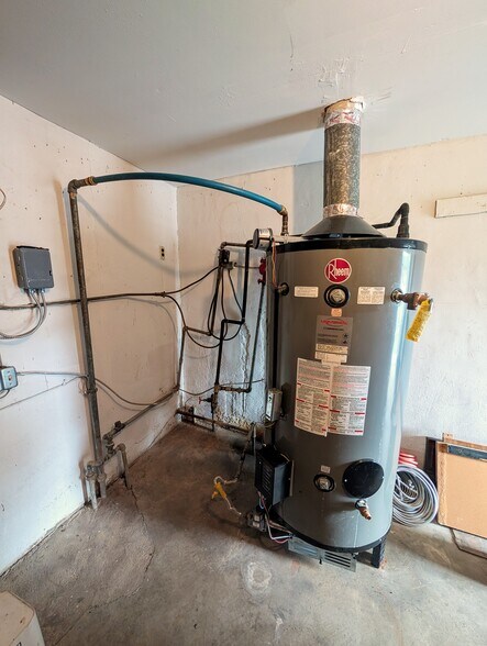 More Photos Of 1134 US Highway 80, Selma Hotel For Sale