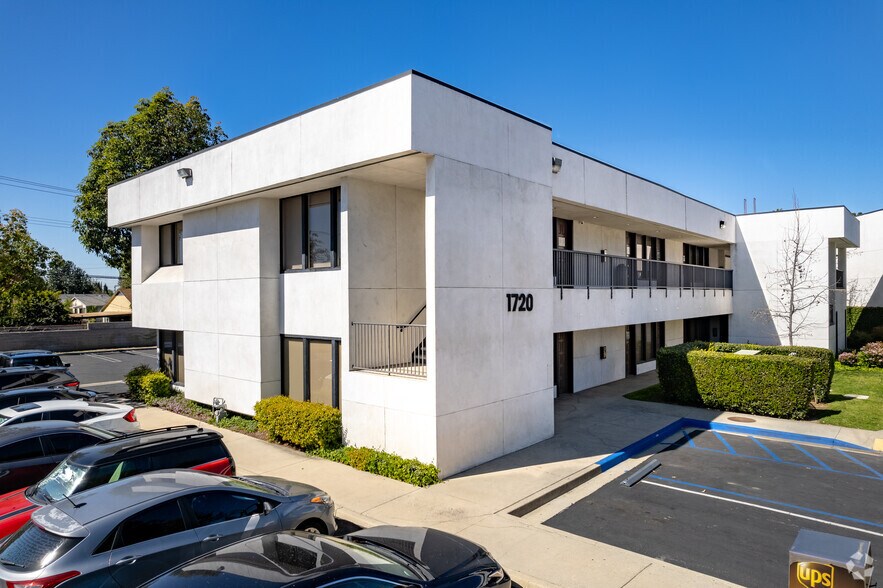 More Photos Of 1710 W Cameron Ave, West Covina Unknown For Lease