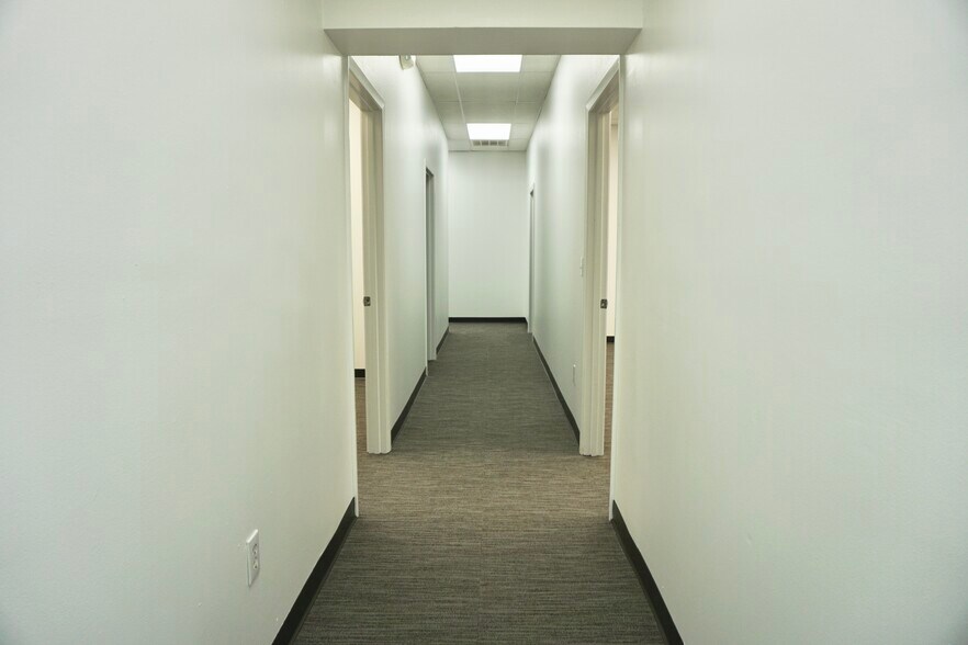 More Photos Of 1030 S 86th St, Tampa Manufacturing For Sale