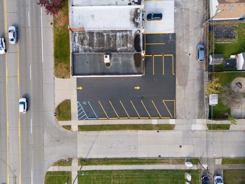 More Photos Of 28404 Harper Ave, Saint Clair Shores Storefront Retail Office For Lease