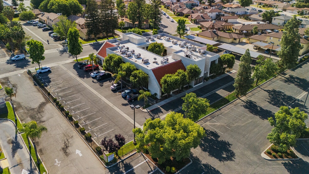 More Photos Of 4949 Buckley Way, Bakersfield Office For Sale
