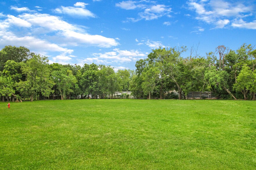 More Photos Of 205 Reynolds Ave, League City Land For Sale