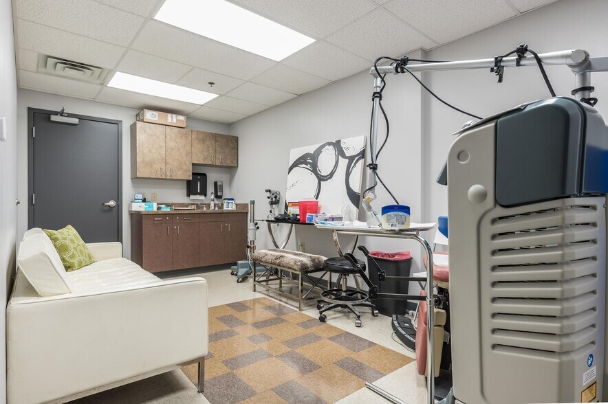 More Photos Of 961 Spring Creek Rd, East Ridge Medical For Lease