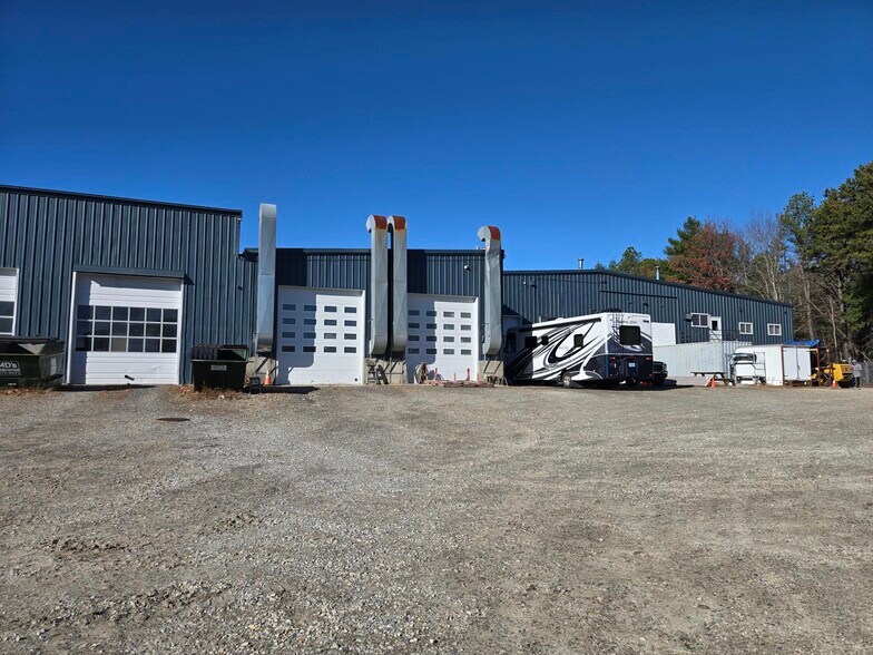 More Photos Of 14 Caldwell Dr, Amherst Warehouse For Lease
