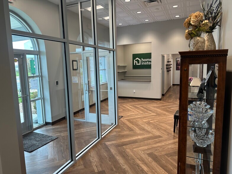 More Photos Of 278 Lee Hwy, Verona Auto Repair For Lease