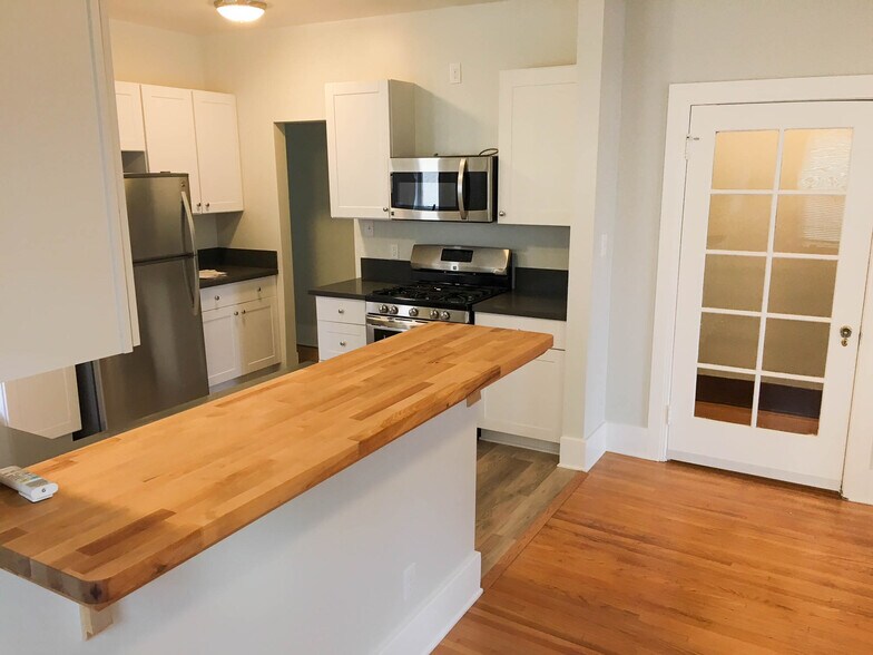 More Photos Of 1504 S Bronson Ave, Los Angeles Apartments For Sale