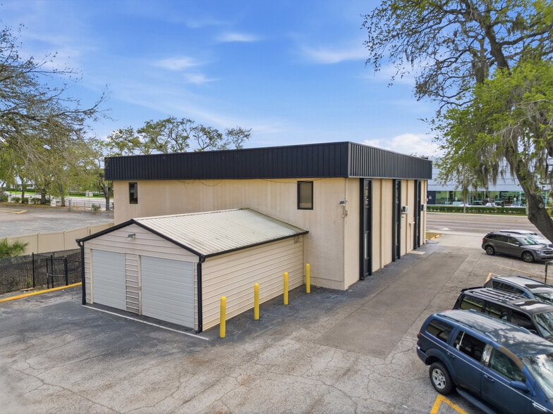 More Photos Of 104 E Fowler Ave, Tampa Office For Sale