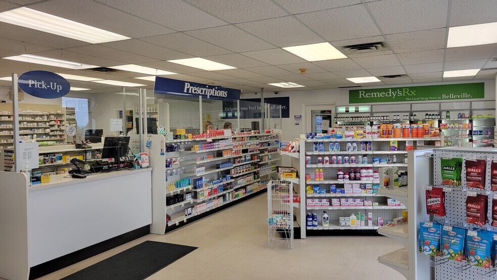More Photos Of 274 Dundas St E, Belleville Medical For Lease