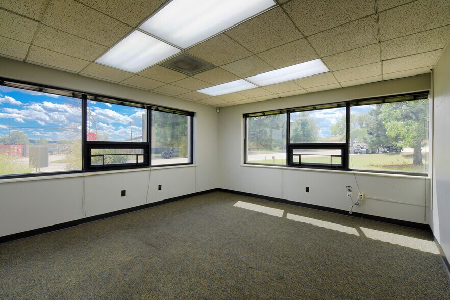 More Photos Of 701 Topeka Way, Castle Rock Manufacturing For Sale