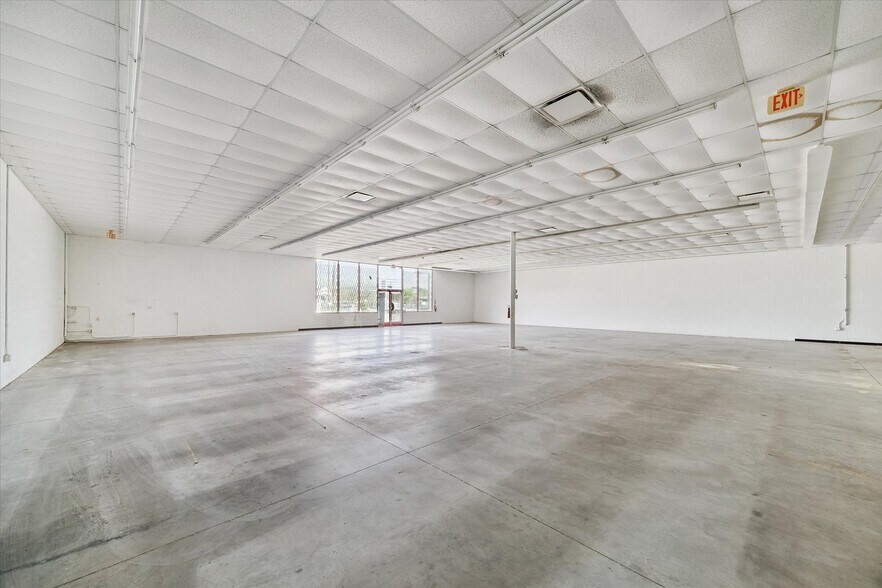 More Photos Of 5817 Antoine Dr, Houston Freestanding For Sale