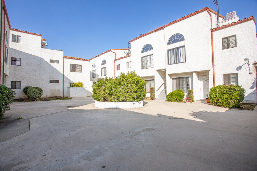 More Photos Of 9261 Wakefield Ave, Panorama City Apartments For Sale