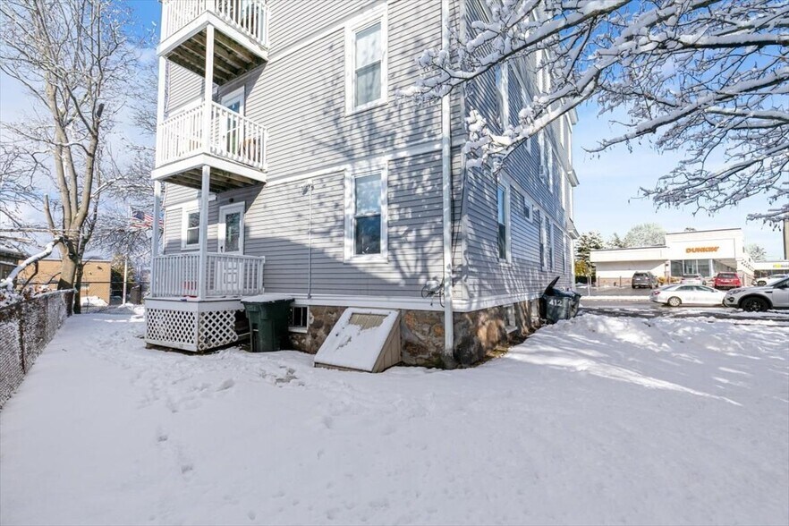 More Photos Of 412 Cabot St, Beverly Apartments For Sale