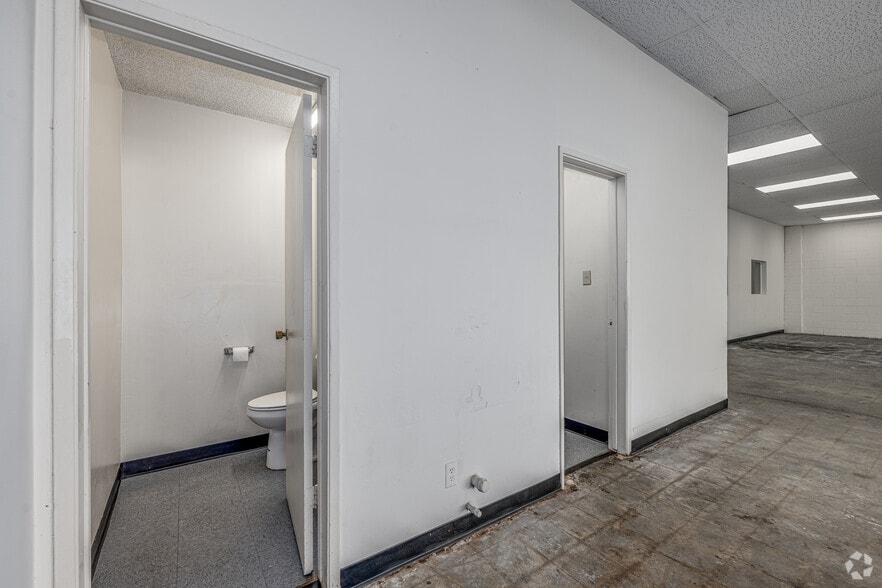 More Photos Of 12224 Garvey Ave, El Monte Unknown For Lease