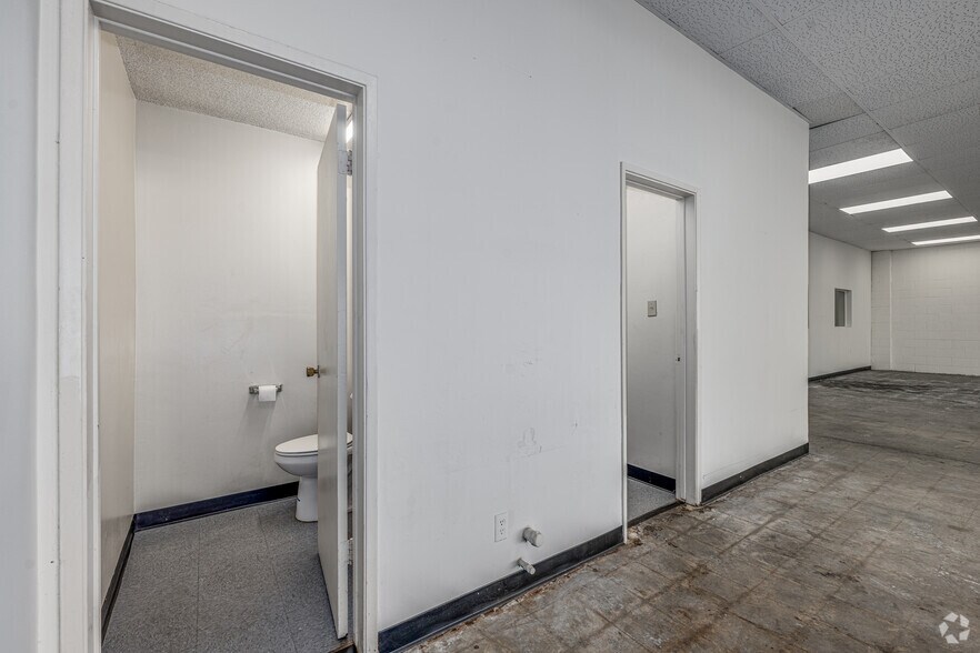 More Photos Of 12224 Garvey Ave, El Monte Unknown For Lease