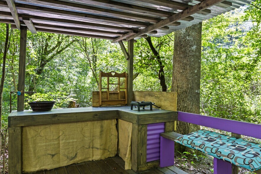 More Photos Of 32 Owl Creek Rd, Murphy Trailer Camper Park For Sale