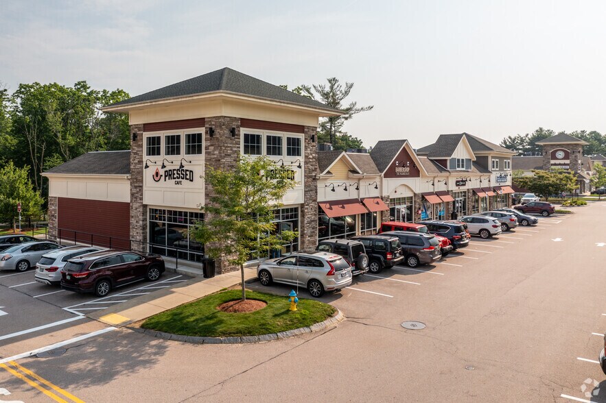 More Photos Of 102-116 Spit Brook Rd, Nashua General Retail For Lease