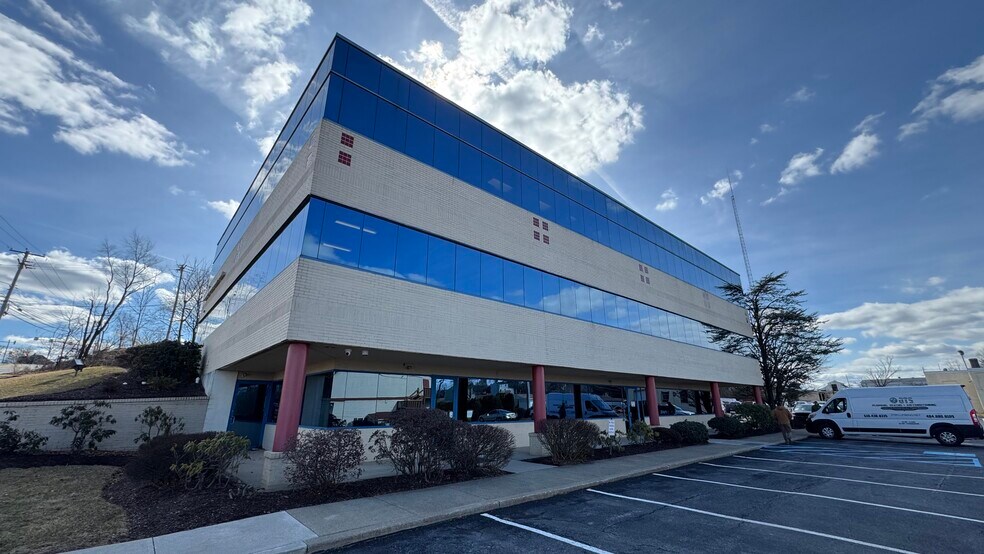 More Photos Of 400 S Greenwood Ave, Easton Office For Sale