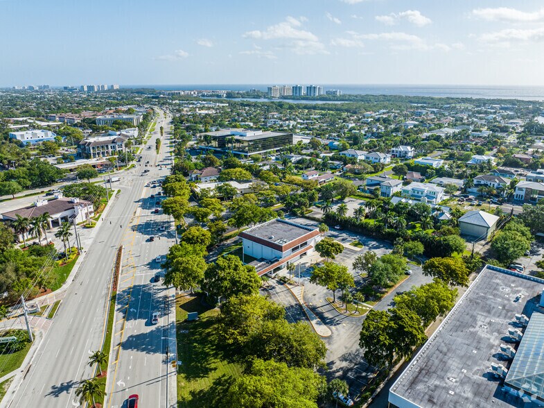 More Photos Of 1000 N Federal Hwy, Boca Raton Bank For Lease