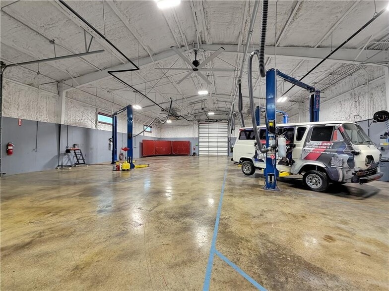 More Photos Of 428 Anchor St, Corpus Christi Industrial For Lease