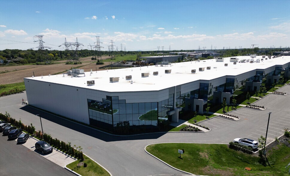 More Photos Of 960-1000 Rue Parent, St-Bruno-de-Montarville Distribution For Lease