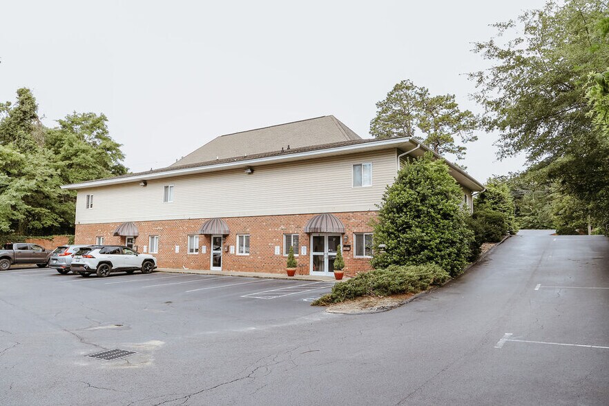 More Photos Of 1295 Old Us-1 Hwy S, Southern Pines Office For Sale