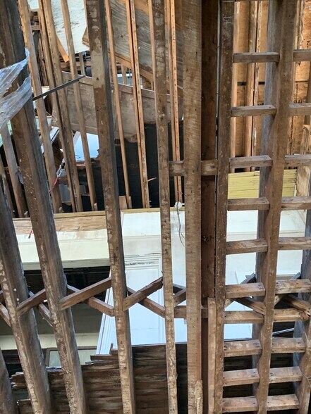 More Photos Of 202 E Main St, Henderson Loft Creative Space For Sale