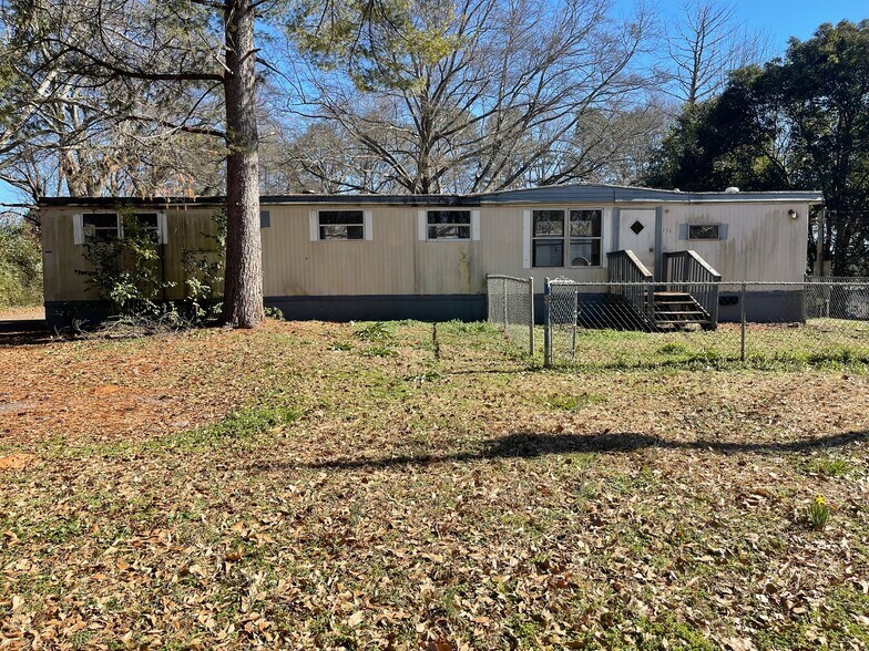 More Photos Of 321 Southstar St, Spartanburg Manufactured Housing Mobile Home Park For Sale