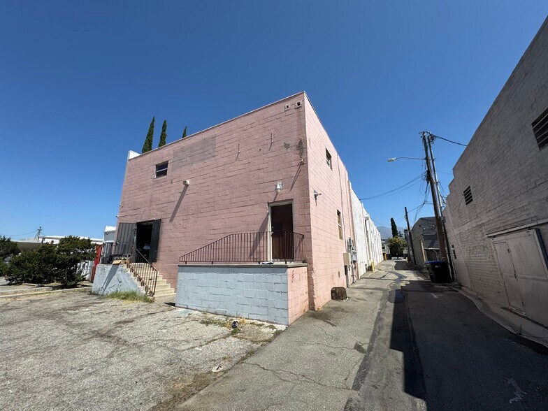 More Photos Of 166 W Ramsey St, Banning Storefront For Sale