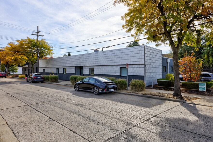 Primary Photo Of 628 E Parent Ave, Royal Oak Office Residential For Lease