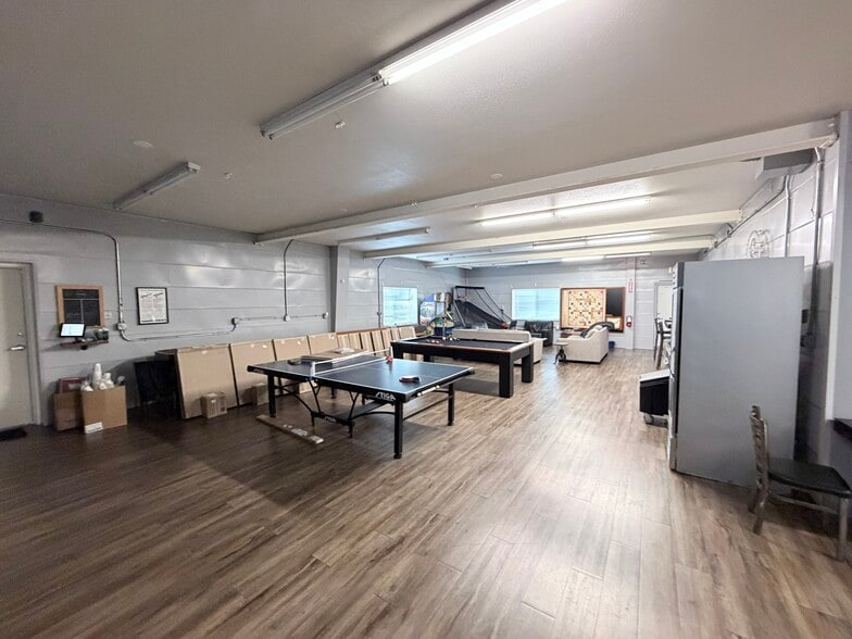 More Photos Of 2545 Aerial Way SE, Salem Warehouse For Sale