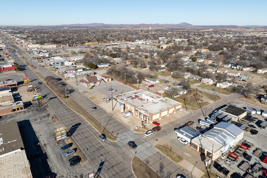 More Photos Of 1801 NW Cache Rd, Lawton Medical For Lease