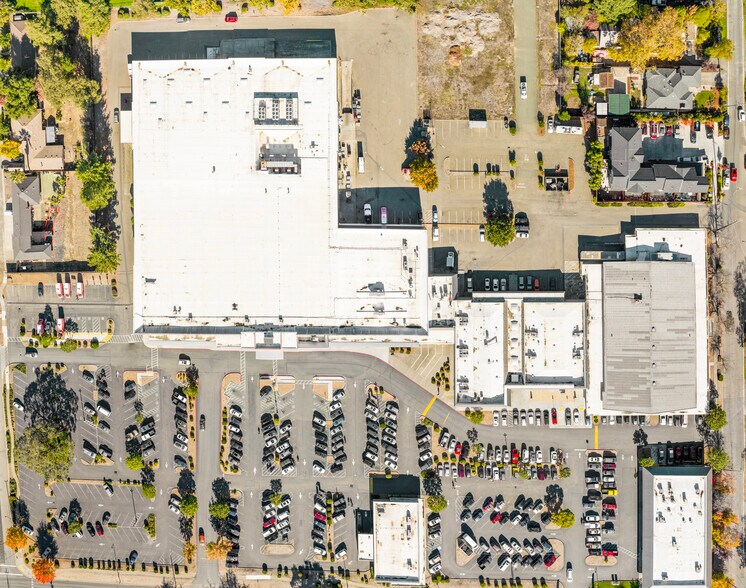 More Photos Of 1211 W College Ave, Santa Rosa Freestanding For Lease