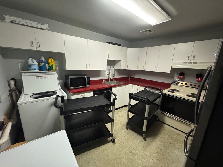 More Photos Of 625 Chambers Rd, York Daycare Center For Lease