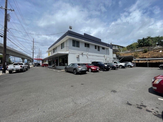 More Photos Of 98-390 Kamehameha Hwy, Aiea Freestanding For Lease