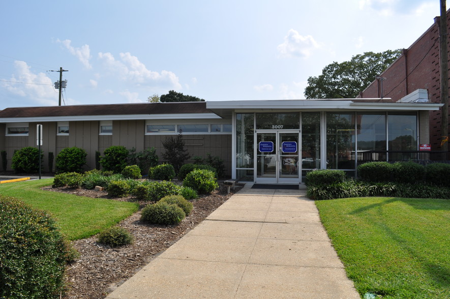 Primary Photo Of 3007 Fort Bragg Rd, Fayetteville Office For Sale