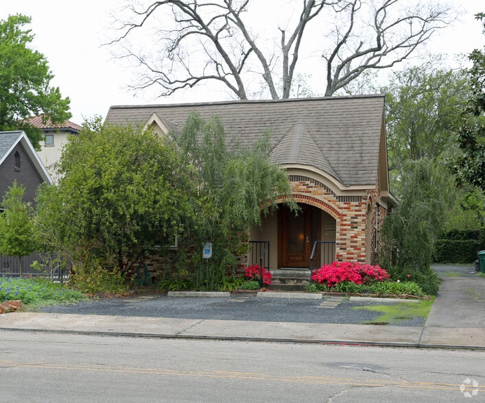 Primary Photo Of , Houston General Retail For Sale