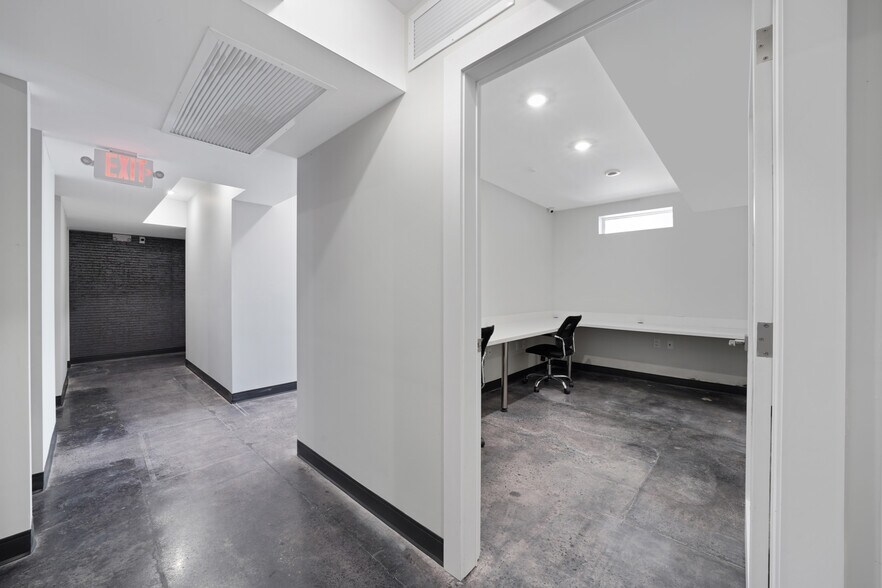 More Photos Of 530 NW 54th St, Miami Office For Lease